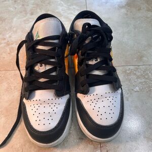 Nike Air Jordan 1 Low SE GS ‘Drip’ tie-dyed colorway, Size 5.5 Youth